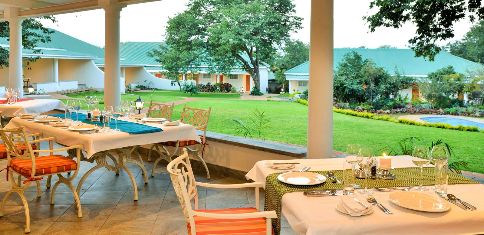 Batonka Guest Lodge Outside Dining Area